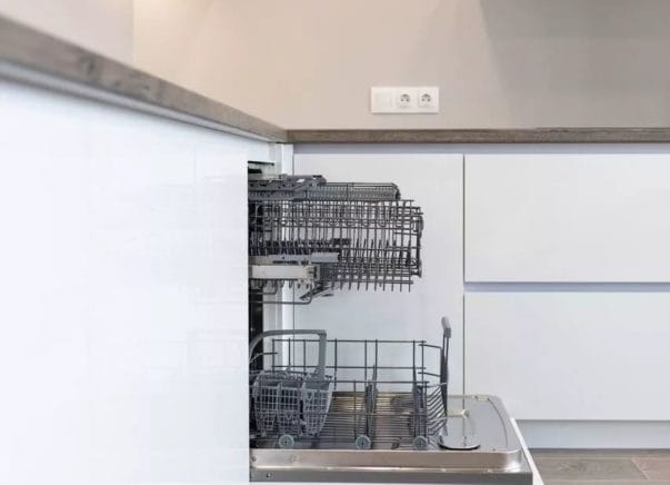 Угловая кухня Адерона 2,6х3,5м